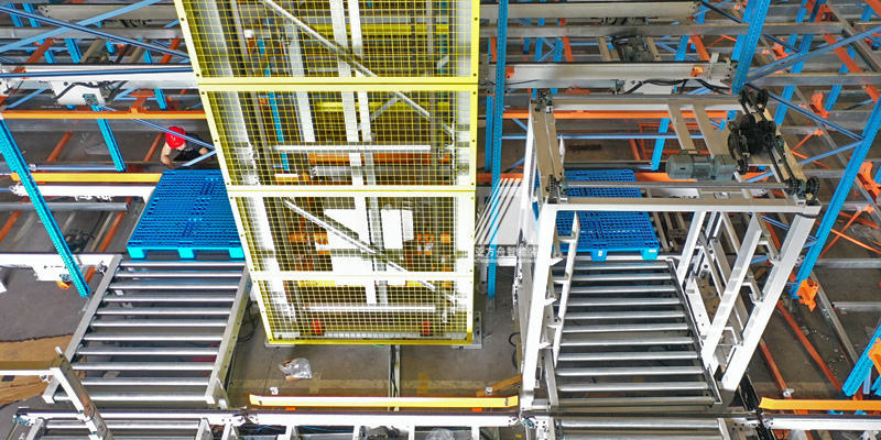 物流速遞行業(yè)四向穿梭車(chē)智能密集倉(cāng)庫(kù)