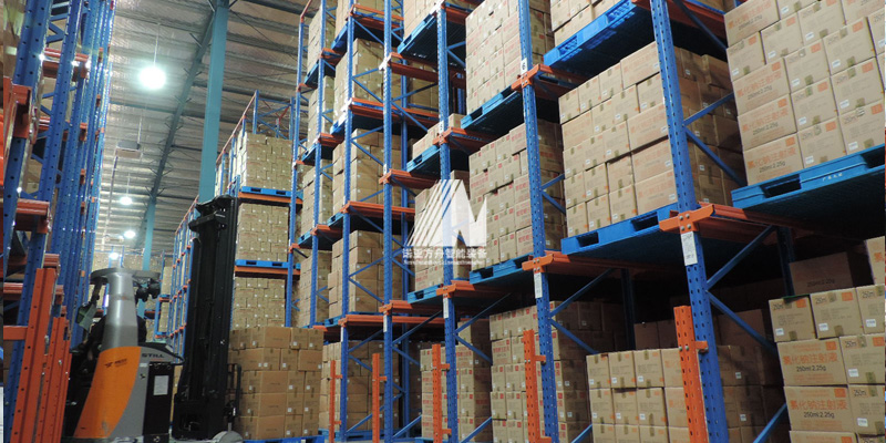 醫(yī)藥制藥行業(yè)倉(cāng)庫(kù)通廊式貨架