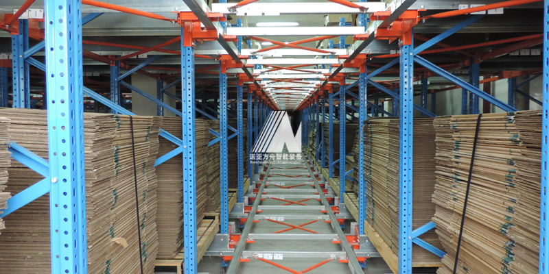 包裝材料行業(yè)穿梭式貨架