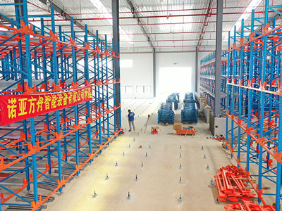 得友鑫為解說(shuō)窄巷道貨架和雙深度貨架的區(qū)別